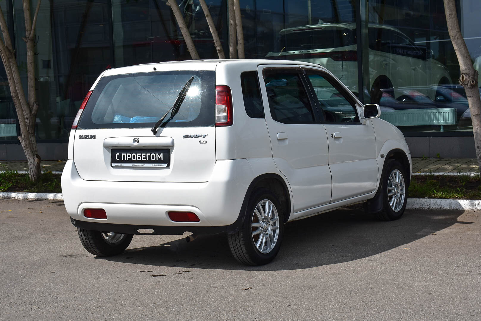 Suzuki Swift, II Рестайлинг 1.3 AT (86 л.с.) 2002