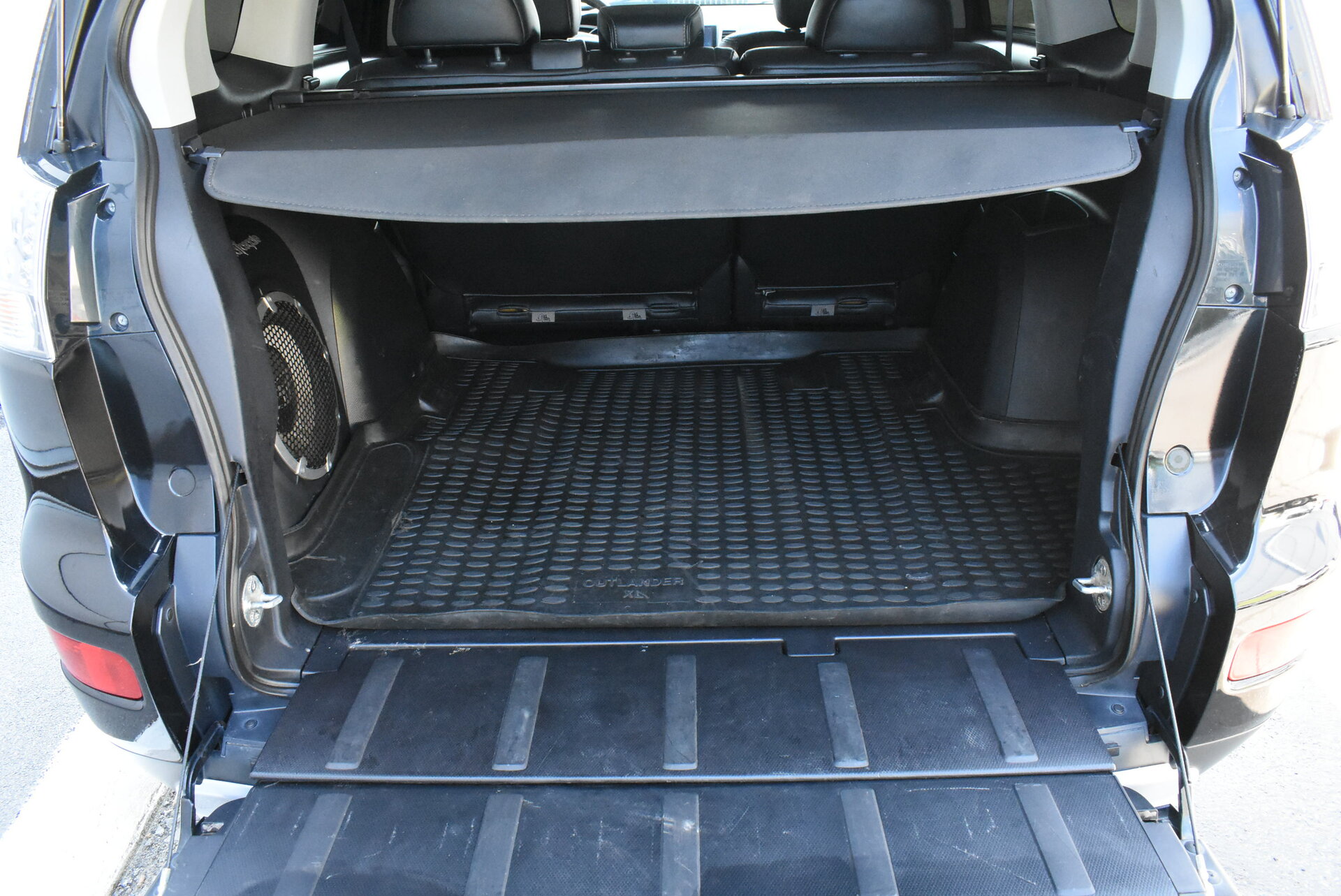 Mitsubishi Outlander, II 3.0 AT (220 л.с.) 4WD 2008