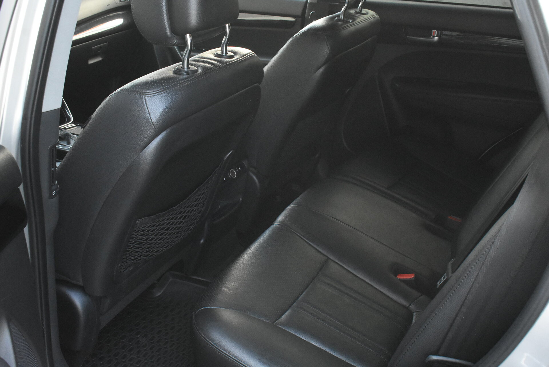 Kia Sorento, II Рестайлинг 2.4 AT (175 л.с.) 4WD 2012