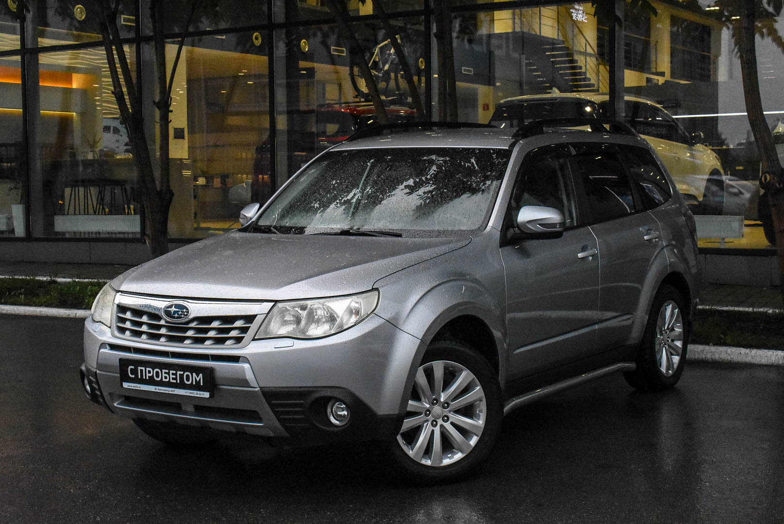 Subaru Forester, III Рестайлинг 2.0 MT (150 л.с.) 4WD 2012