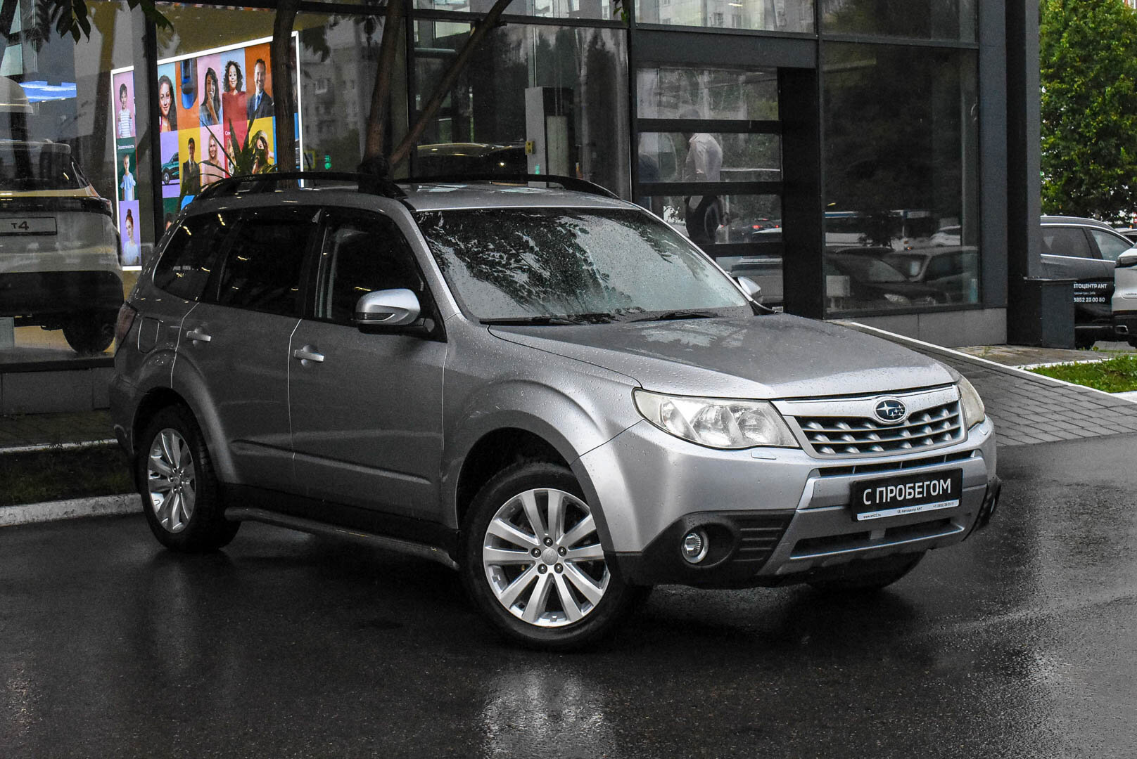 Subaru Forester, III Рестайлинг 2.0 MT (150 л.с.) 4WD 2012