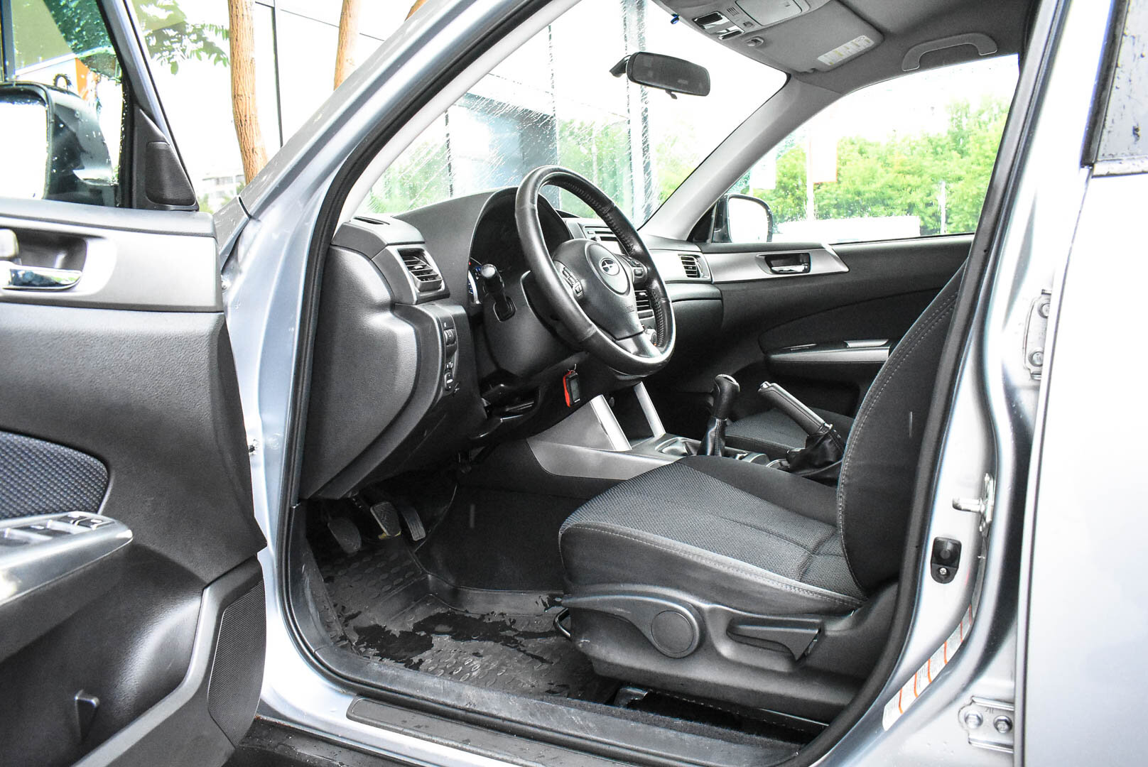 Subaru Forester, III Рестайлинг 2.0 MT (150 л.с.) 4WD 2012