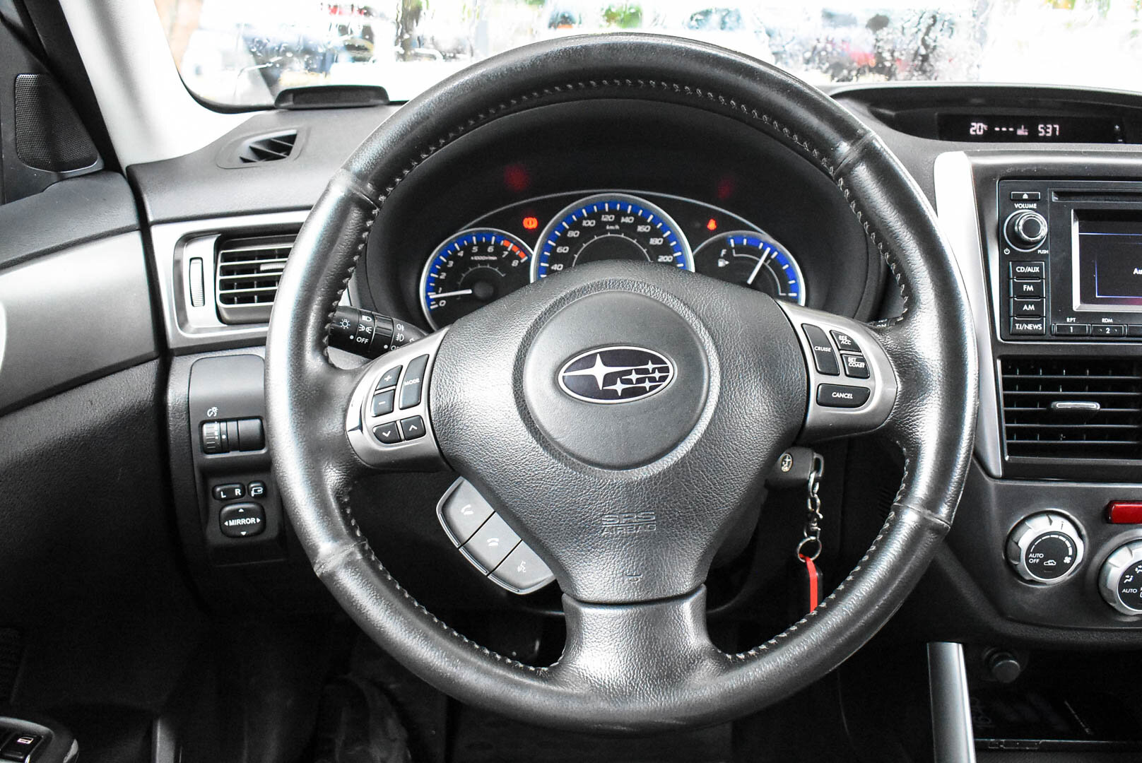 Subaru Forester, III Рестайлинг 2.0 MT (150 л.с.) 4WD 2012