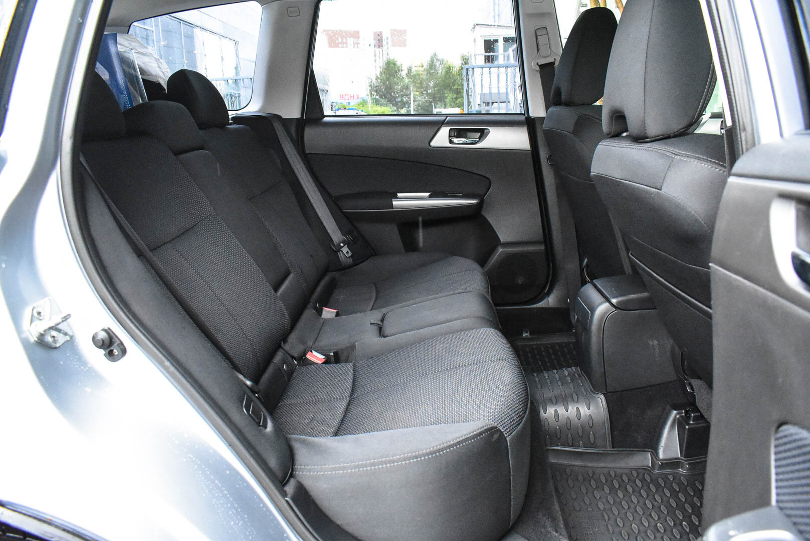 Subaru Forester, III Рестайлинг 2.0 MT (150 л.с.) 4WD 2012