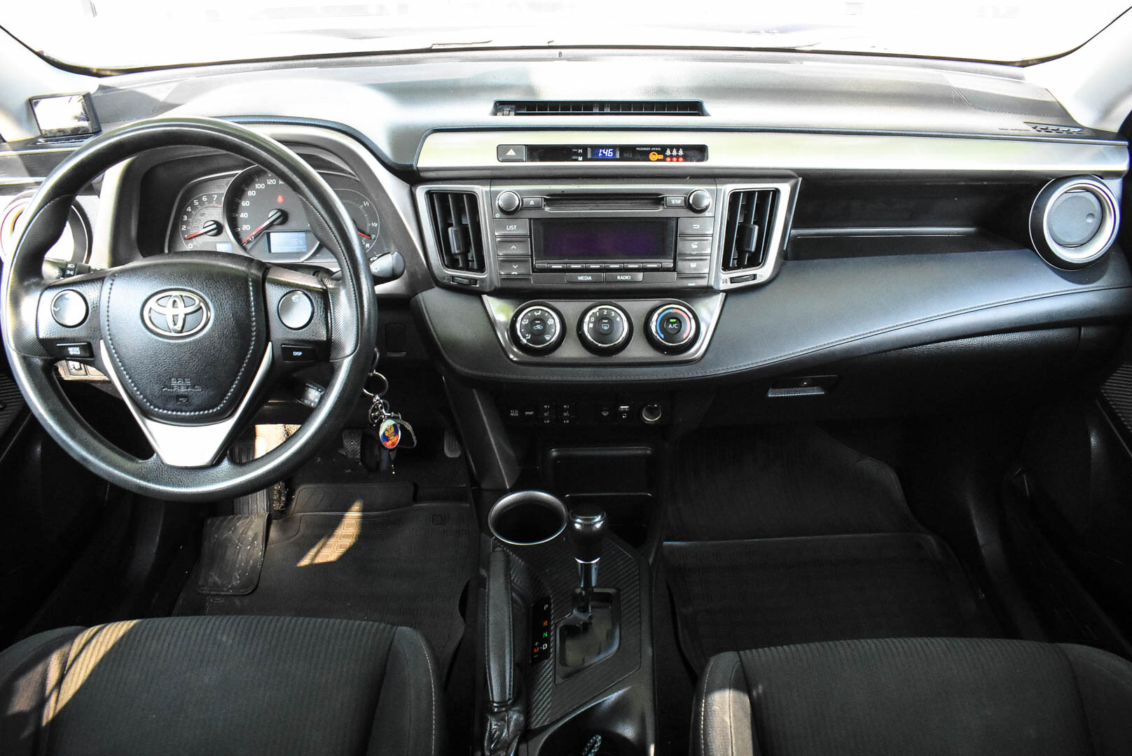 Toyota RAV4, IV (XA40) 2.0 CVT (146 л.с.) 2014
