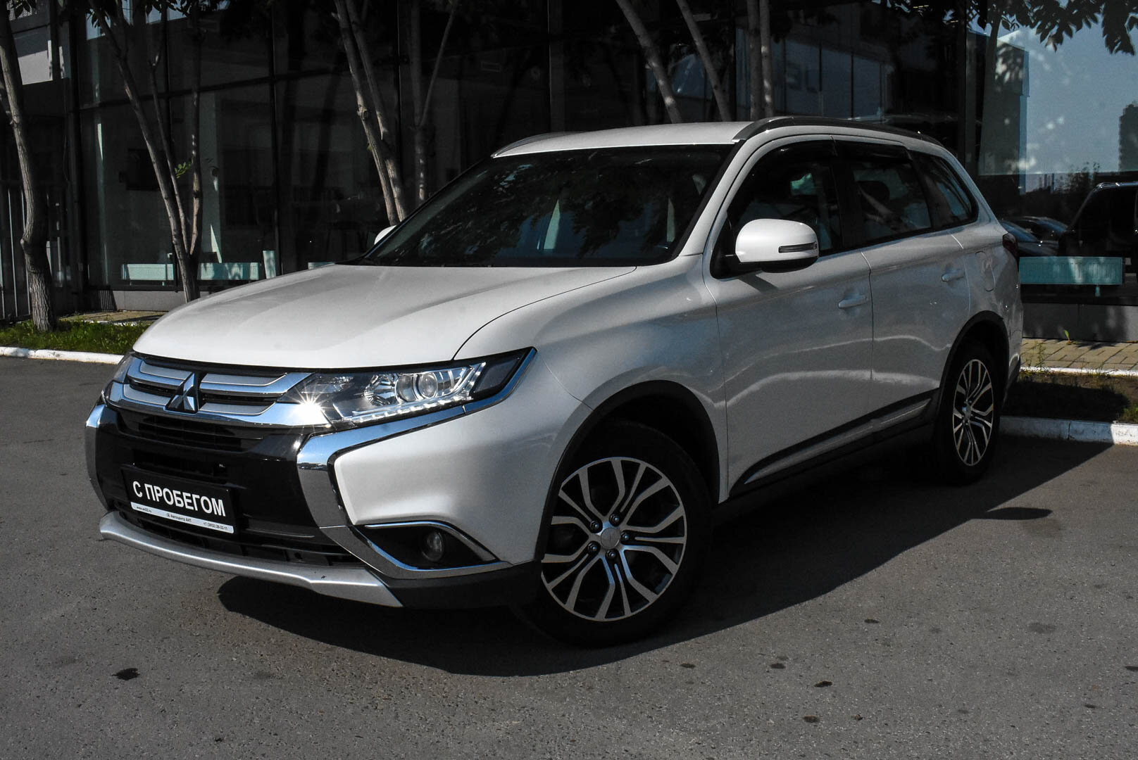 Mitsubishi Outlander, III Рестайлинг 2 2.0 CVT (146 л.с.) 4WD 2018