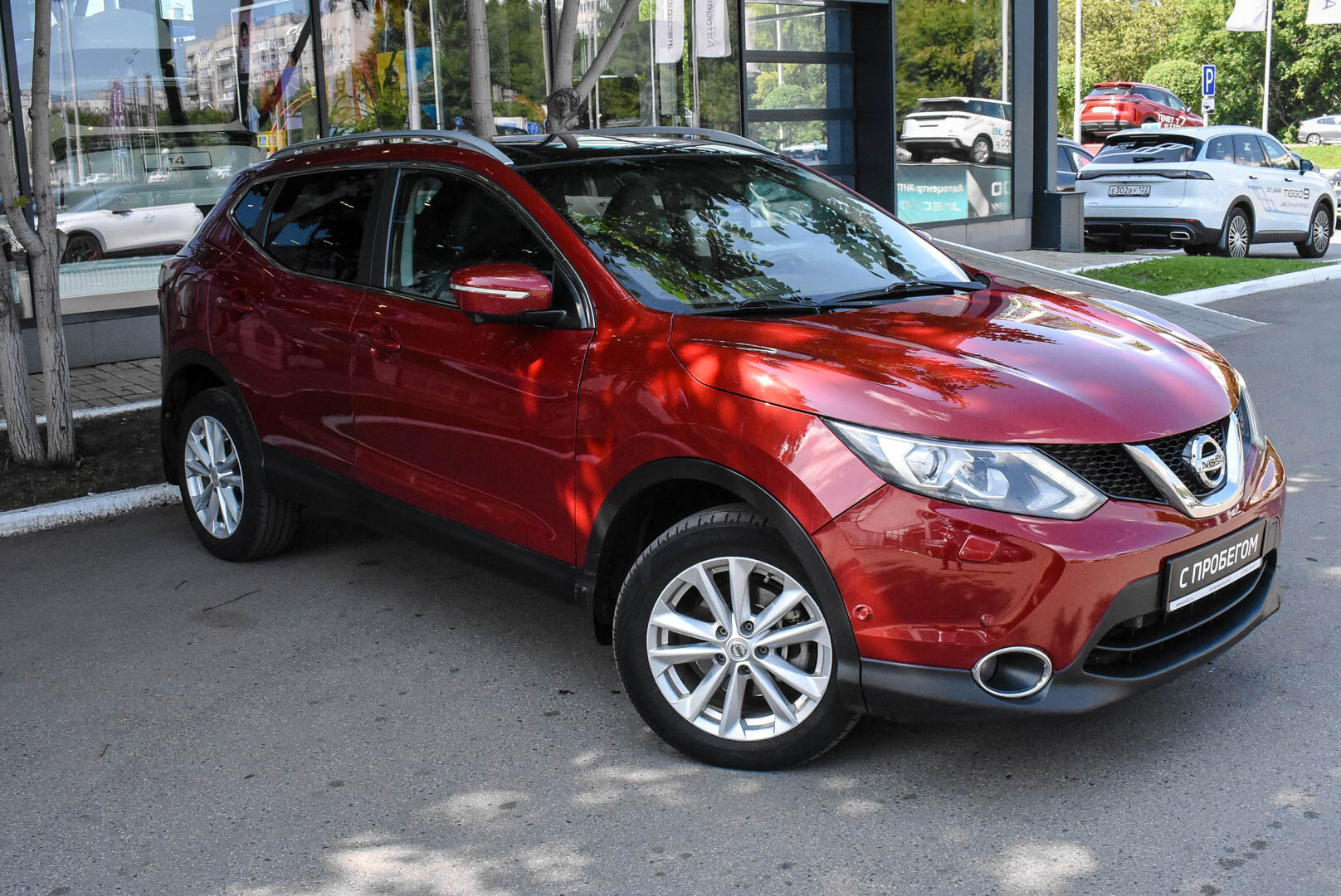 Nissan Qashqai, II 2.0 CVT (144 л.с.) 4WD 2014