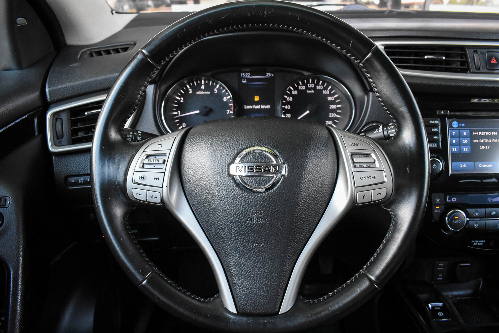 Nissan Qashqai, II 2.0 CVT (144 л.с.) 4WD 2014