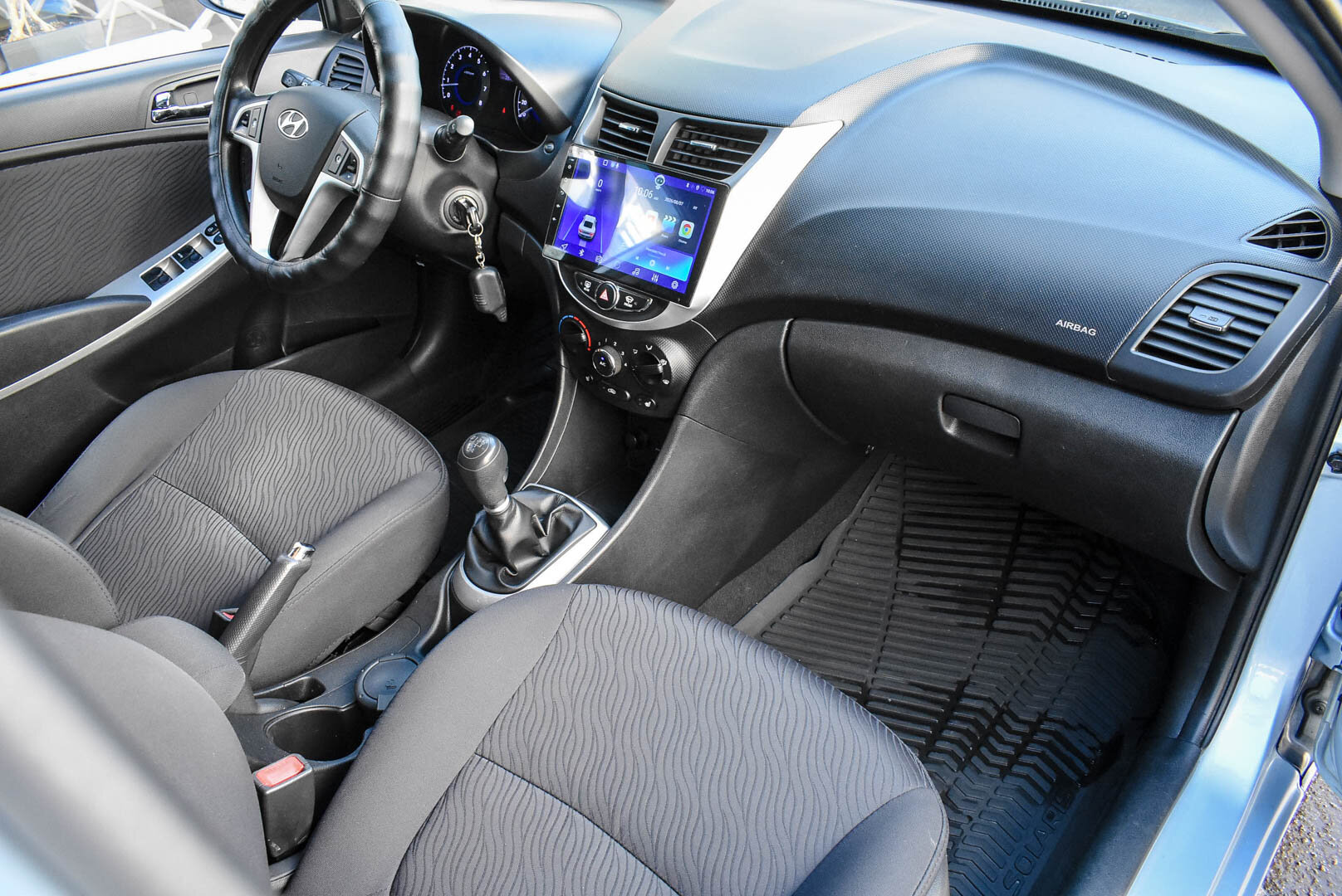 Hyundai Solaris, I 1.6 MT (123 л.с.) 2013