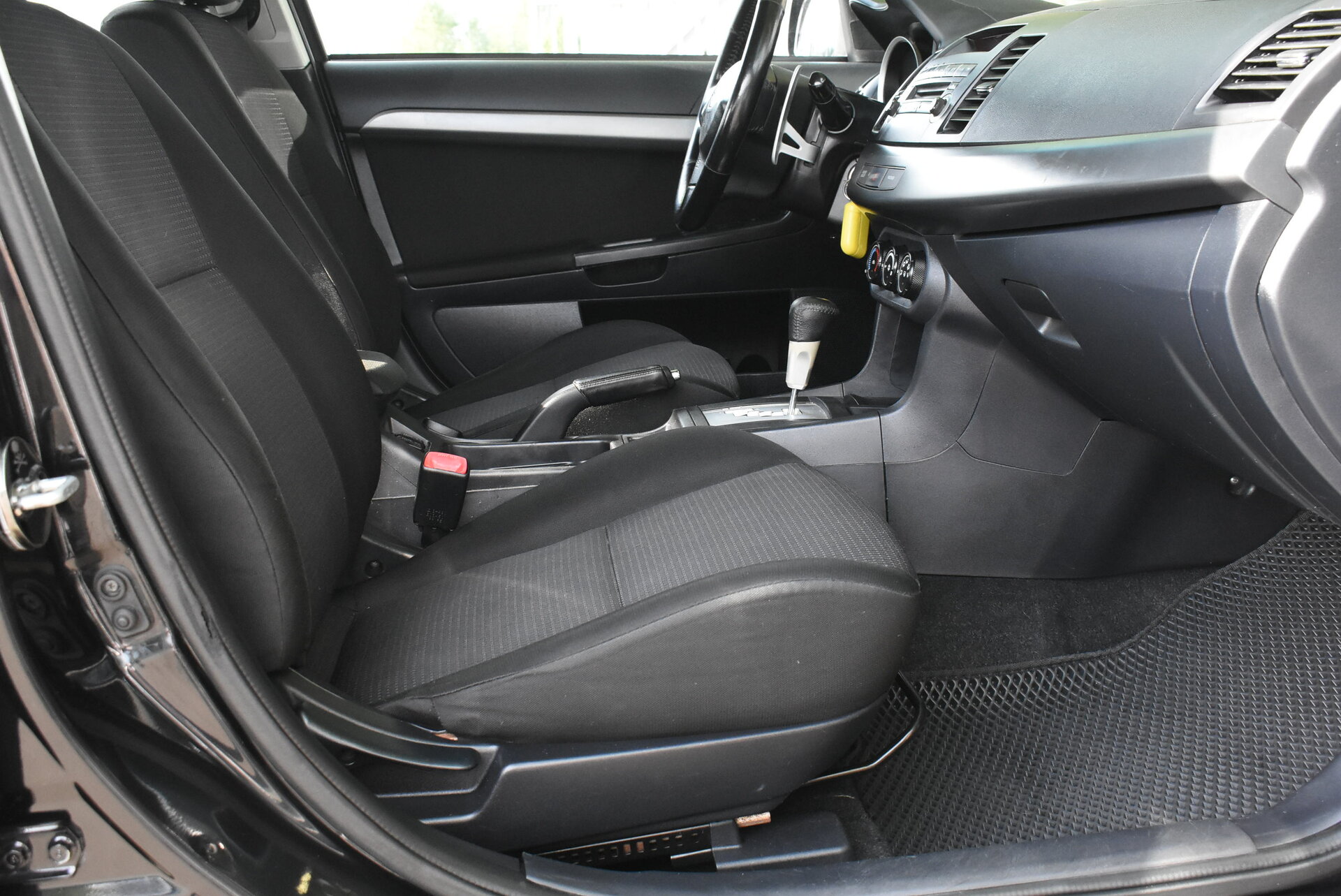 Mitsubishi Lancer, X 1.8 CVT (143 л.с.) 2010