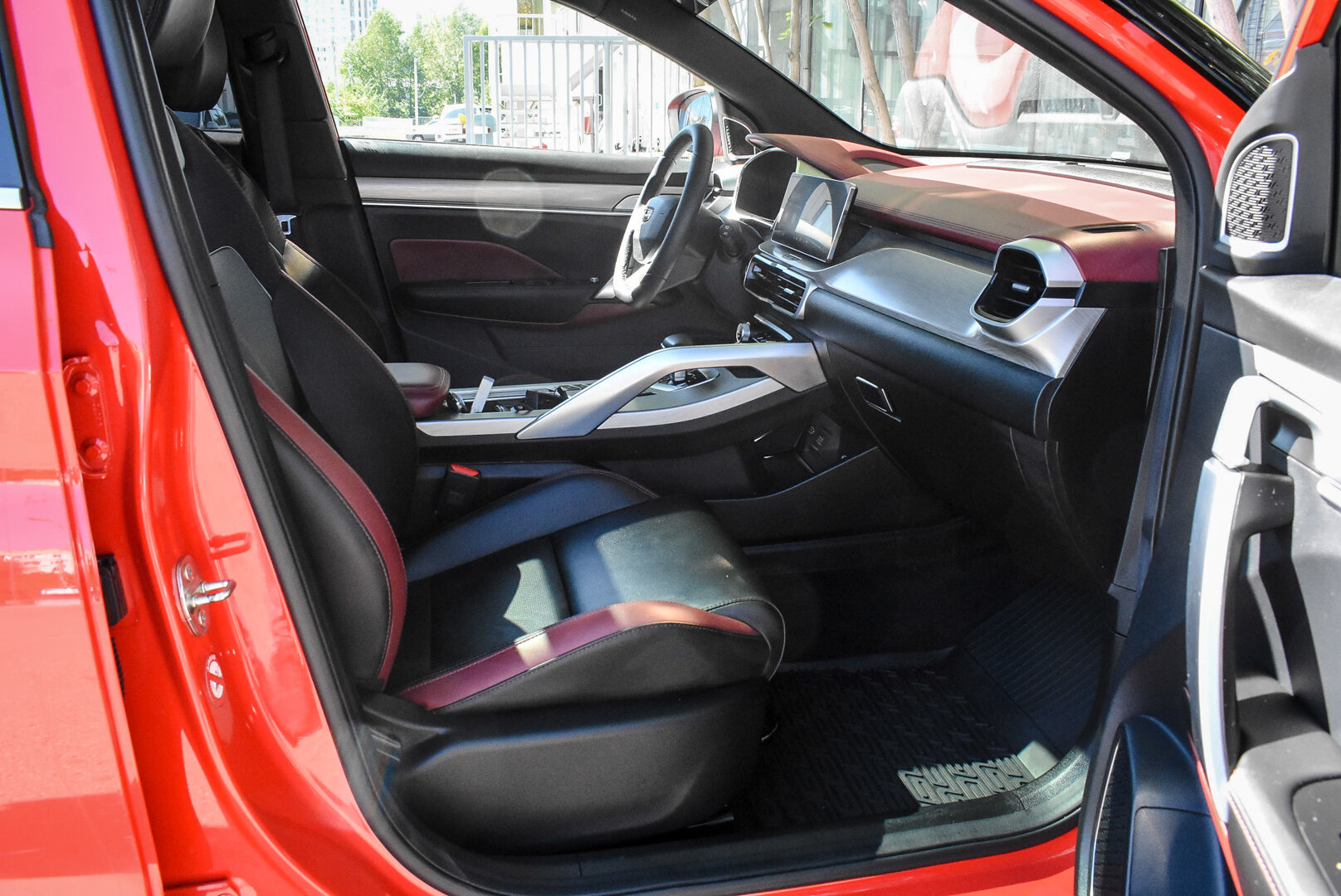 Geely Coolray, I 1.5 AMT (150 л.с.) 2023