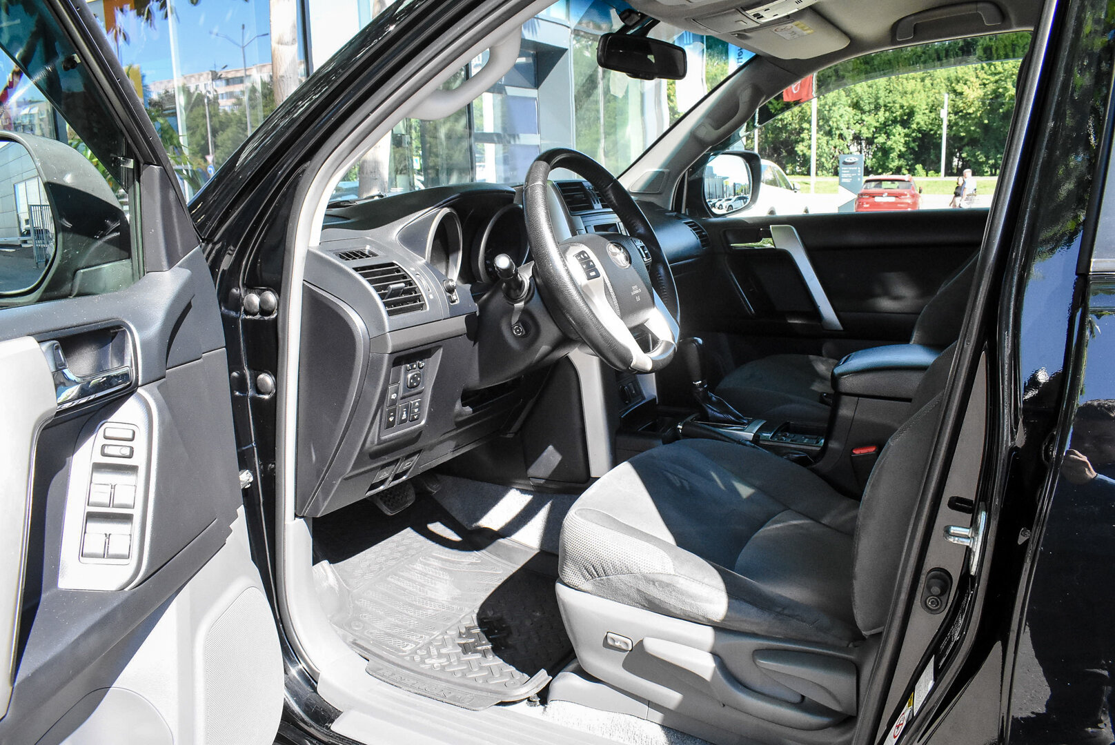 Toyota Land Cruiser Prado, 150 Series 3.0d AT (173 л.с.) 4WD 2013