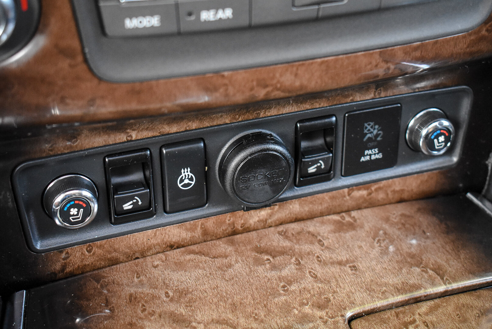 Infiniti QX56, II 5.6 AT (405 л.с.) 4WD 2010
