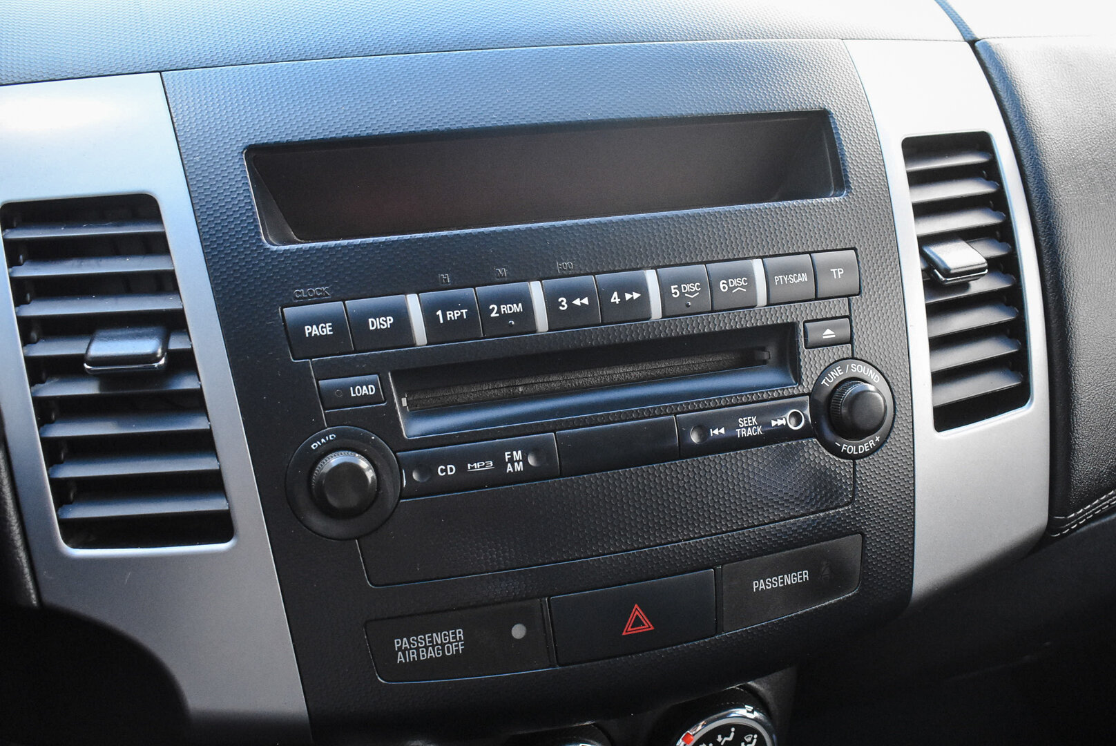 Mitsubishi Outlander, II Рестайлинг 2.0 MT (147 л.с.) 2010
