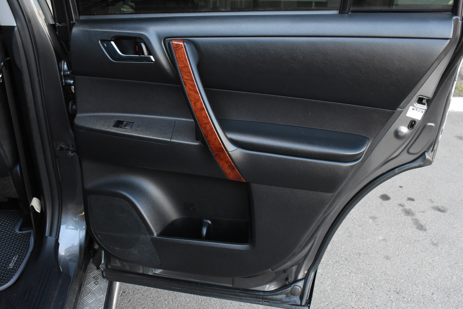 Toyota Highlander, II (XU40) Рестайлинг 3.5 AT (273 л.с.) 4WD 2011