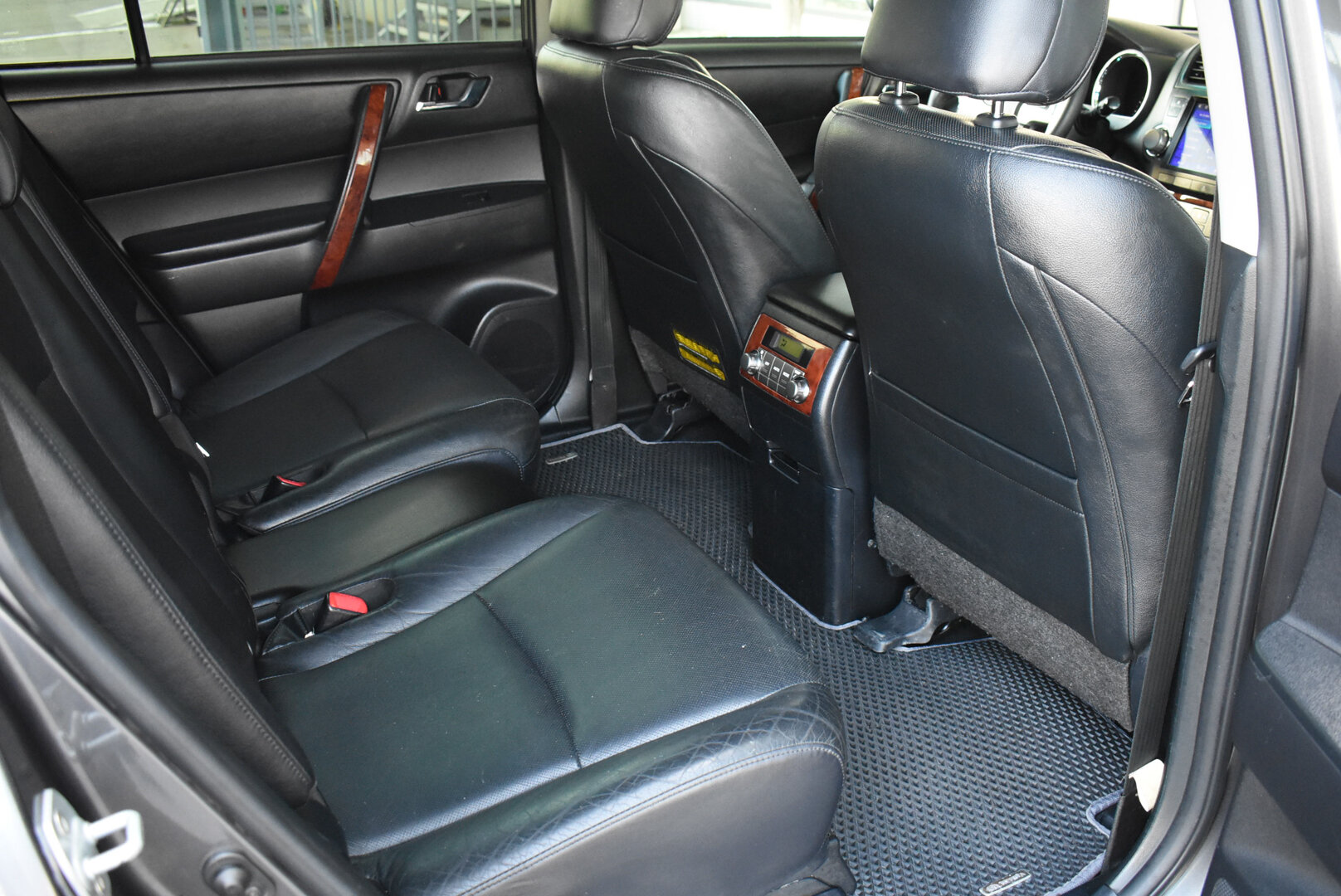 Toyota Highlander, II (XU40) Рестайлинг 3.5 AT (273 л.с.) 4WD 2011
