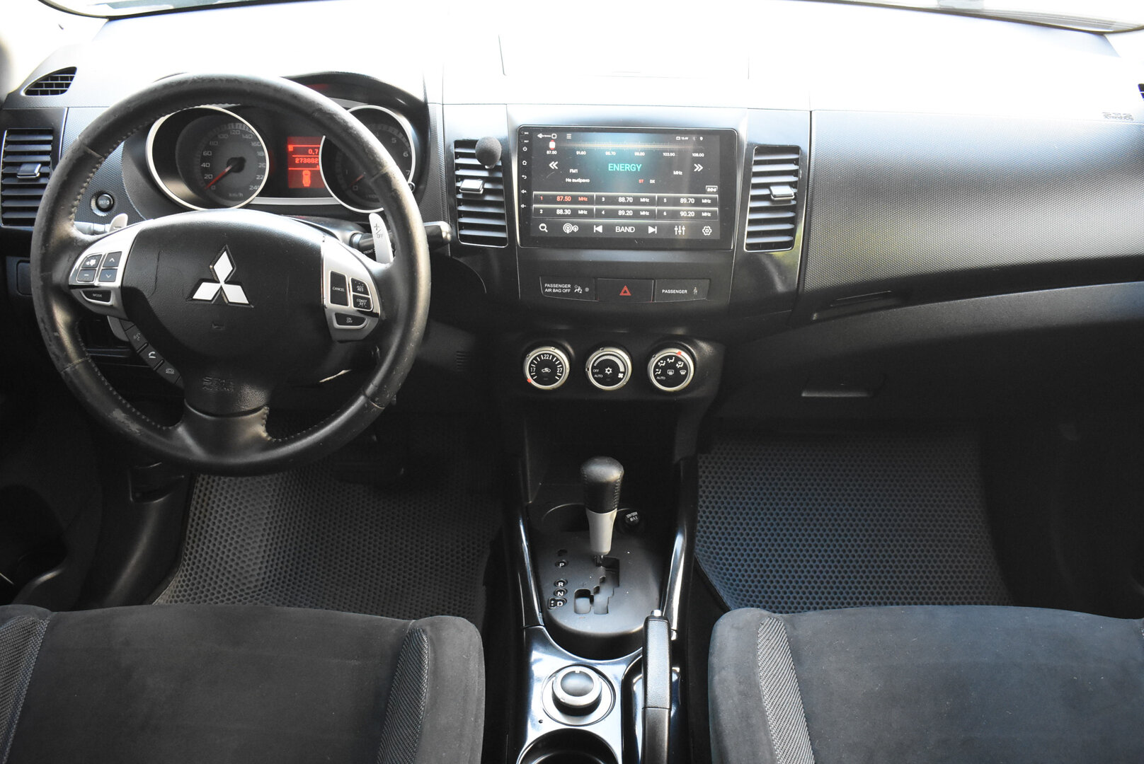Mitsubishi Outlander, II 3.0 AT (220 л.с.) 4WD 2007