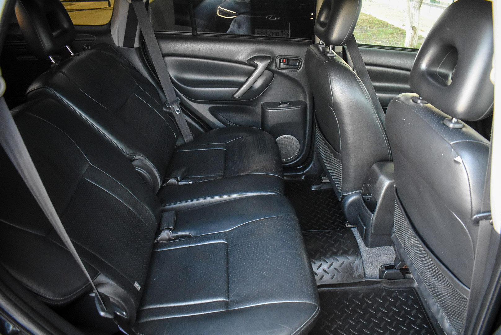 Toyota RAV4, II (XA20) Рестайлинг 2.0 AT (150 л.с.) 4WD 2003