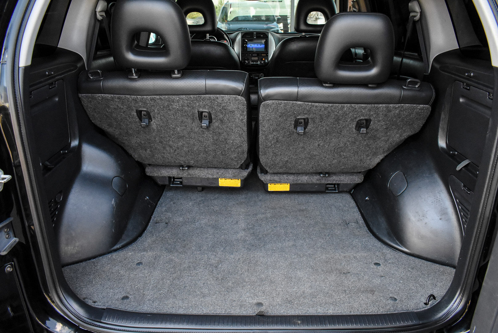 Toyota RAV4, II (XA20) Рестайлинг 2.0 AT (150 л.с.) 4WD 2003