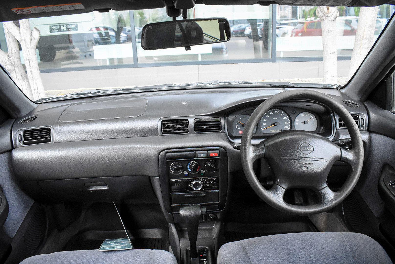 Nissan Sunny, B14 1.5 AT (105 л.с.) 1998