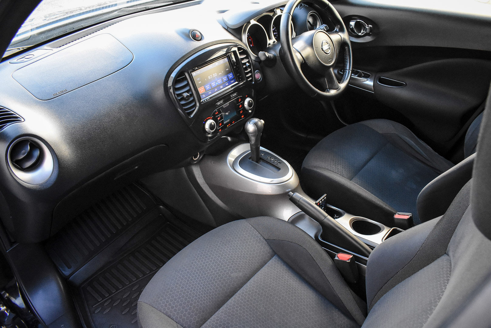 Nissan Juke, I 1.5 CVT (114 л.с.) 2012