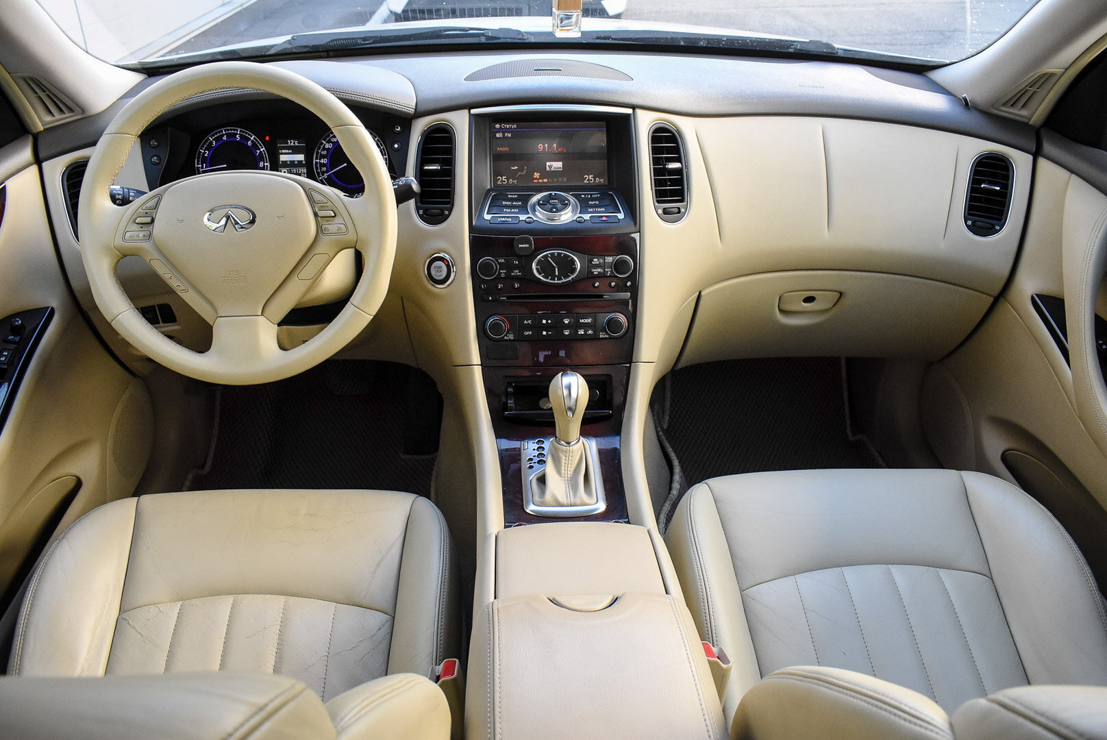 Infiniti EX, I (J50) EX25 2.5 AT (222 л.с.) 4WD 2011