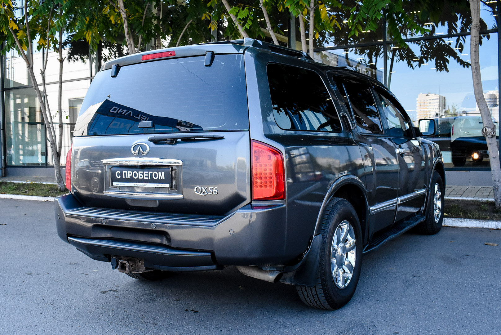 Infiniti QX56, I 5.6 AT (313 л.с.) 4WD 2004