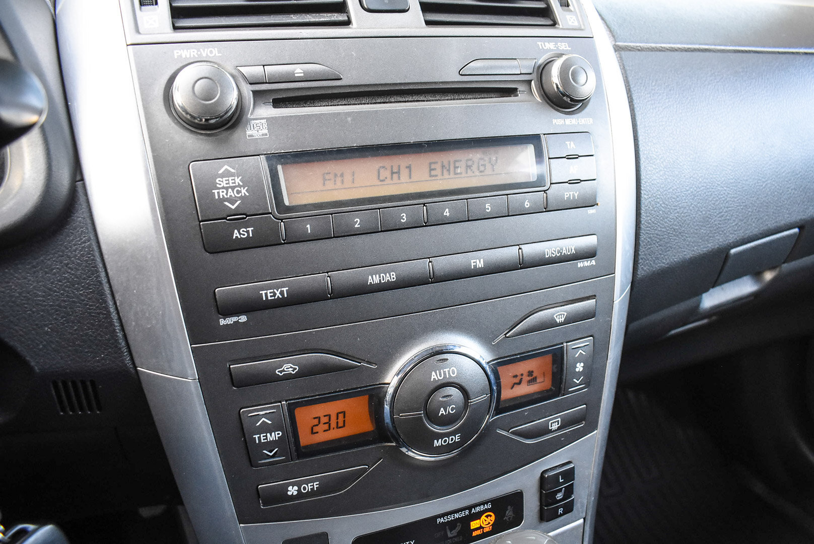 Toyota Corolla, X (E140, E150) Рестайлинг 1.6 AT (124 л.с.) 2011