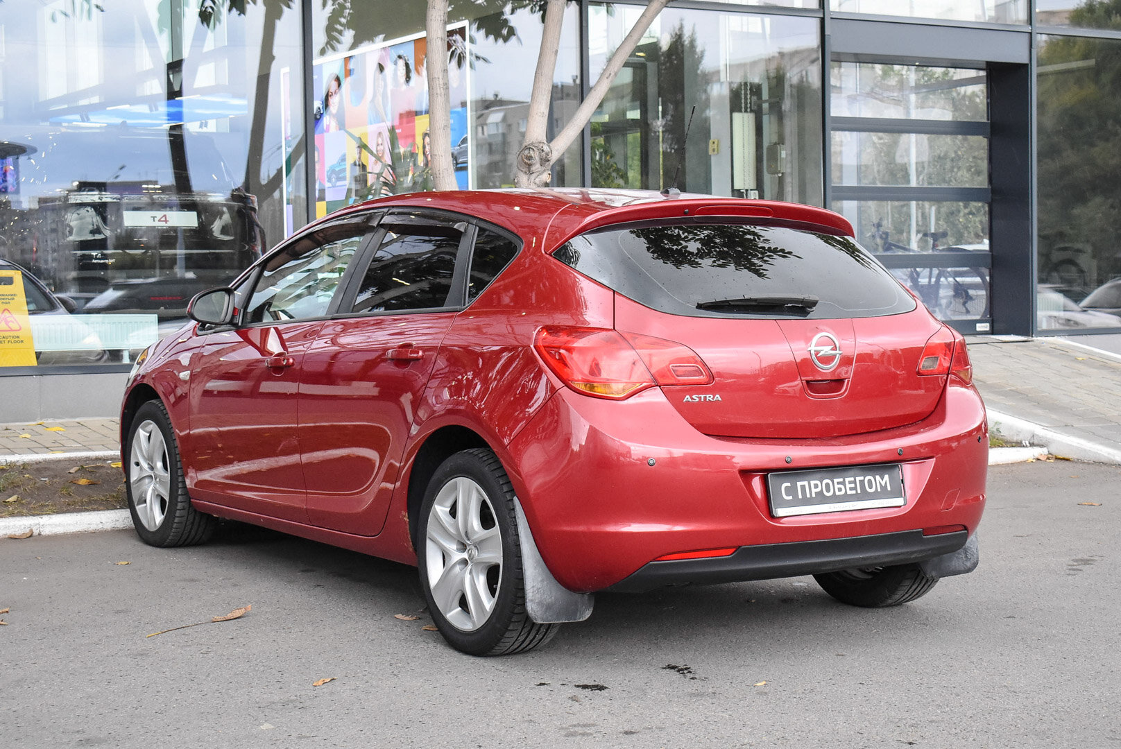 Opel Astra, J 1.6 AT (115 л.с.) 2010