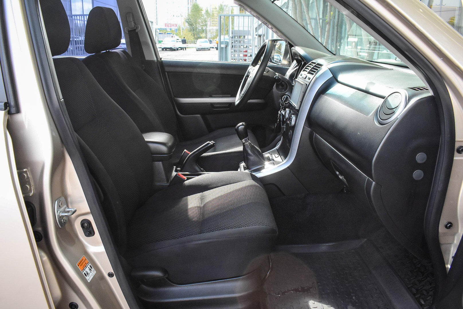 Suzuki Grand Vitara, II Рестайлинг 2.0 MT (140 л.с.) 4WD 2011