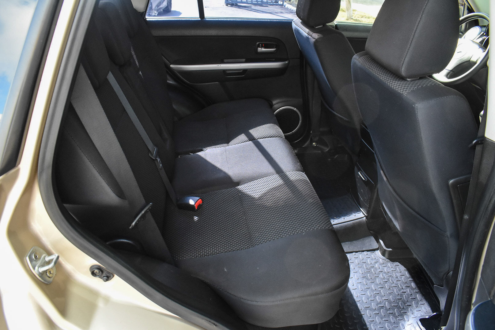 Suzuki Grand Vitara, II Рестайлинг 2.0 MT (140 л.с.) 4WD 2011