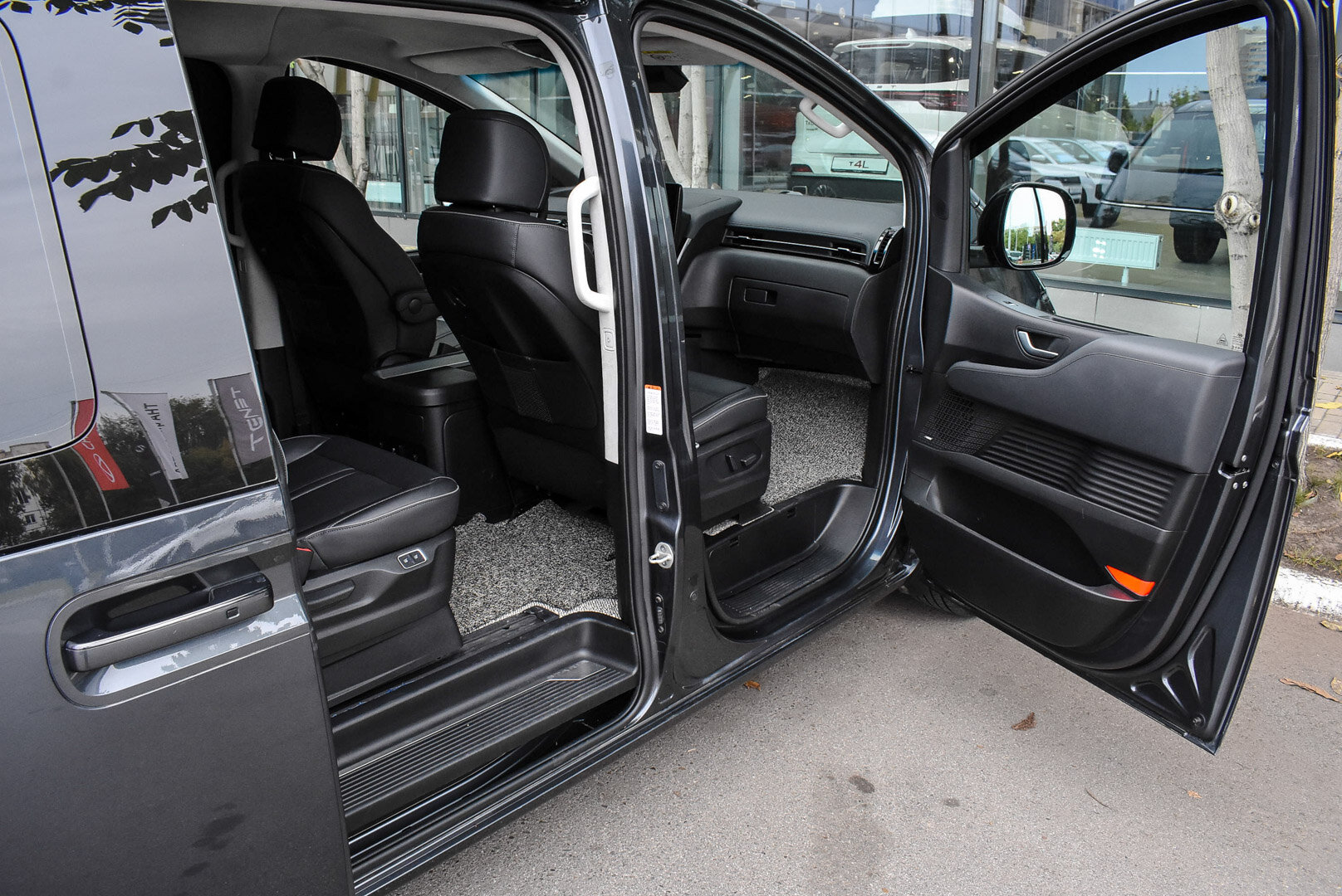 Hyundai Staria, I 2.2d AT (177 л.с.) 2021