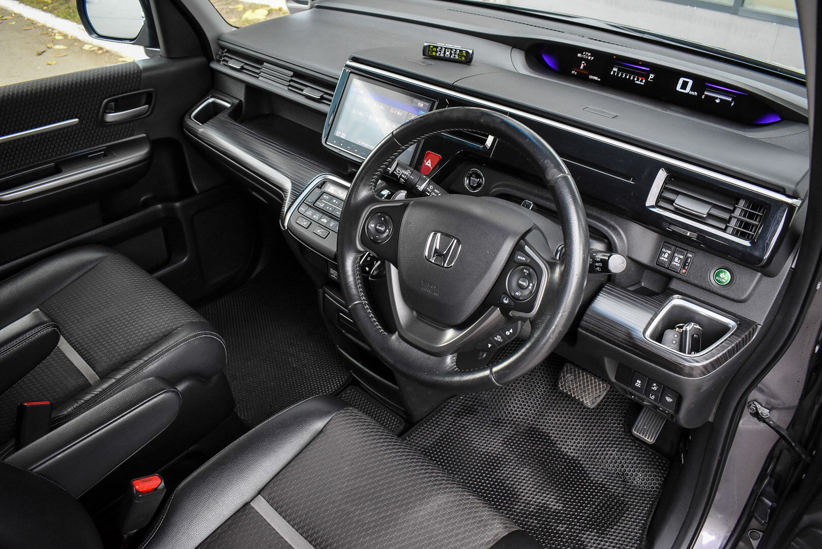 Honda Stepwgn, V Spada 1.5 CVT (150 л.с.) 4WD 2016