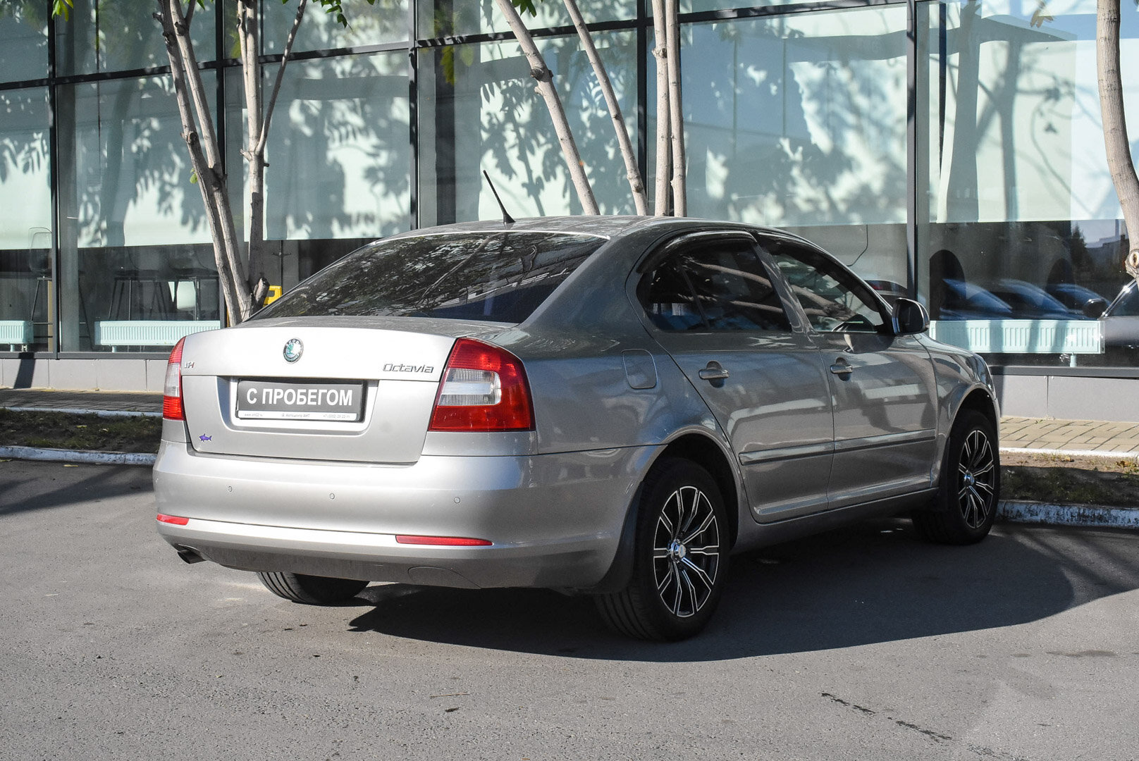 Skoda Octavia, II (A5) Рестайлинг 1.6 AT (102 л.с.) 2012