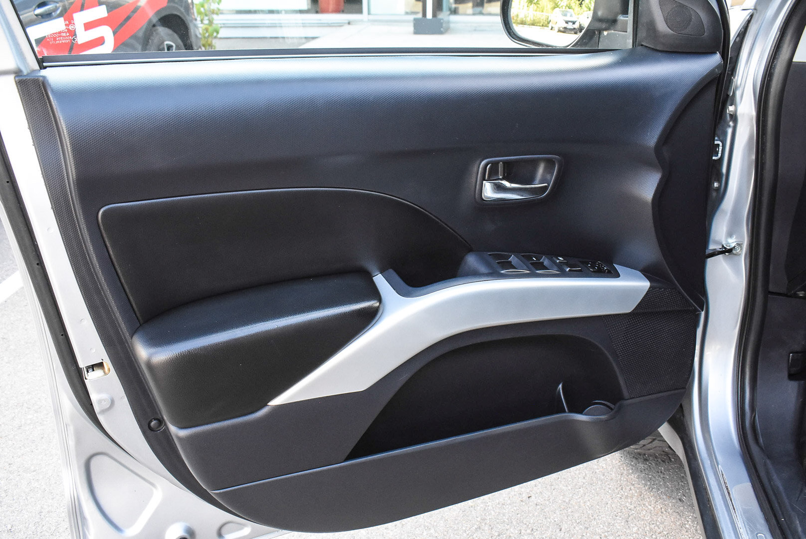 Mitsubishi Outlander, II 3.0 AT (220 л.с.) 4WD 2008
