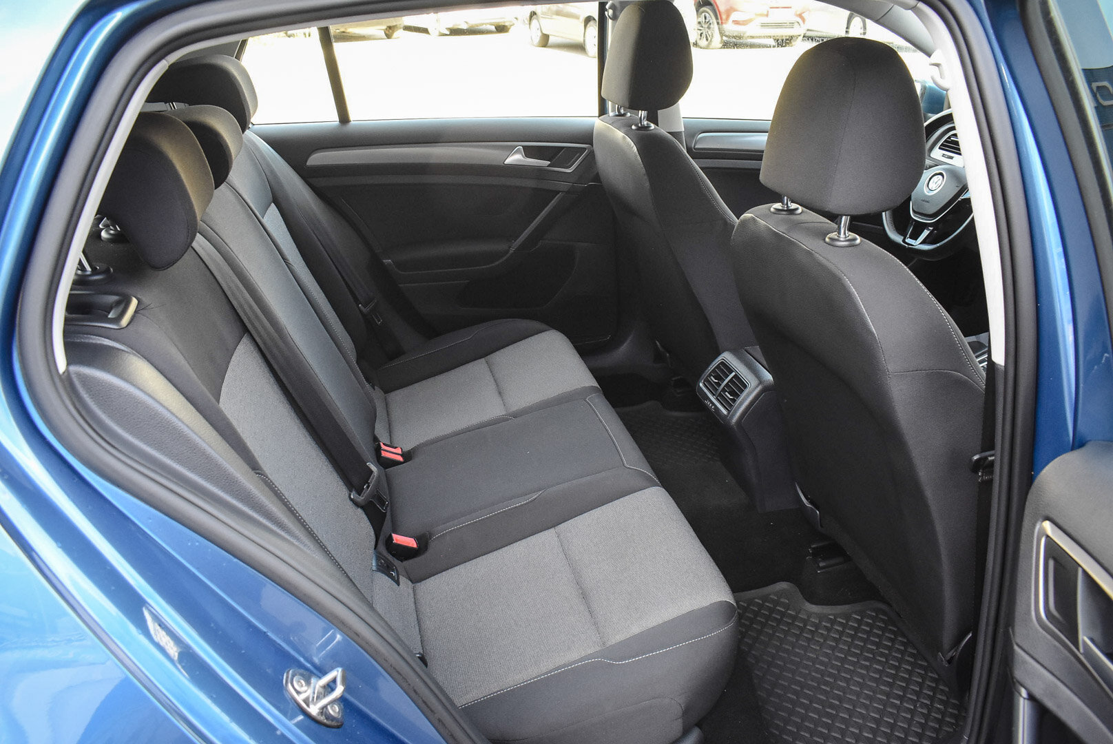 Volkswagen Golf, VII 1.4 AMT (122 л.с.) 2014