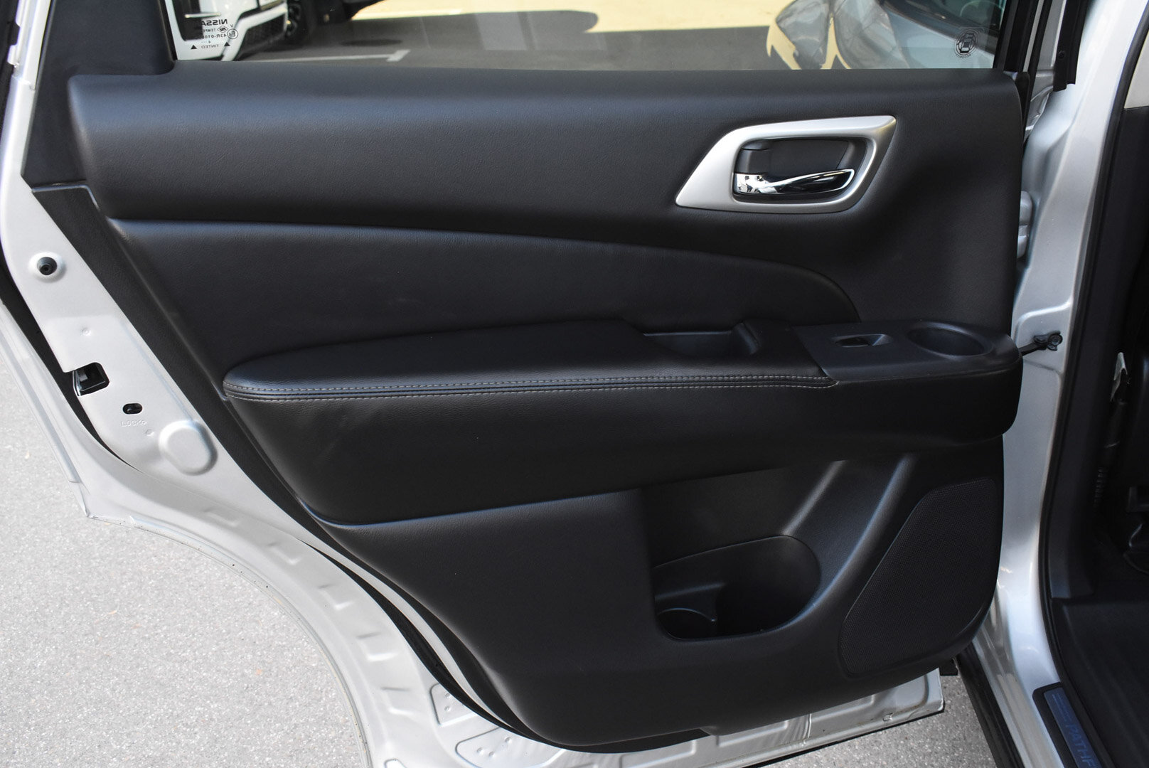 Nissan Pathfinder, IV 3.5 CVT (249 л.с.) 4WD 2014
