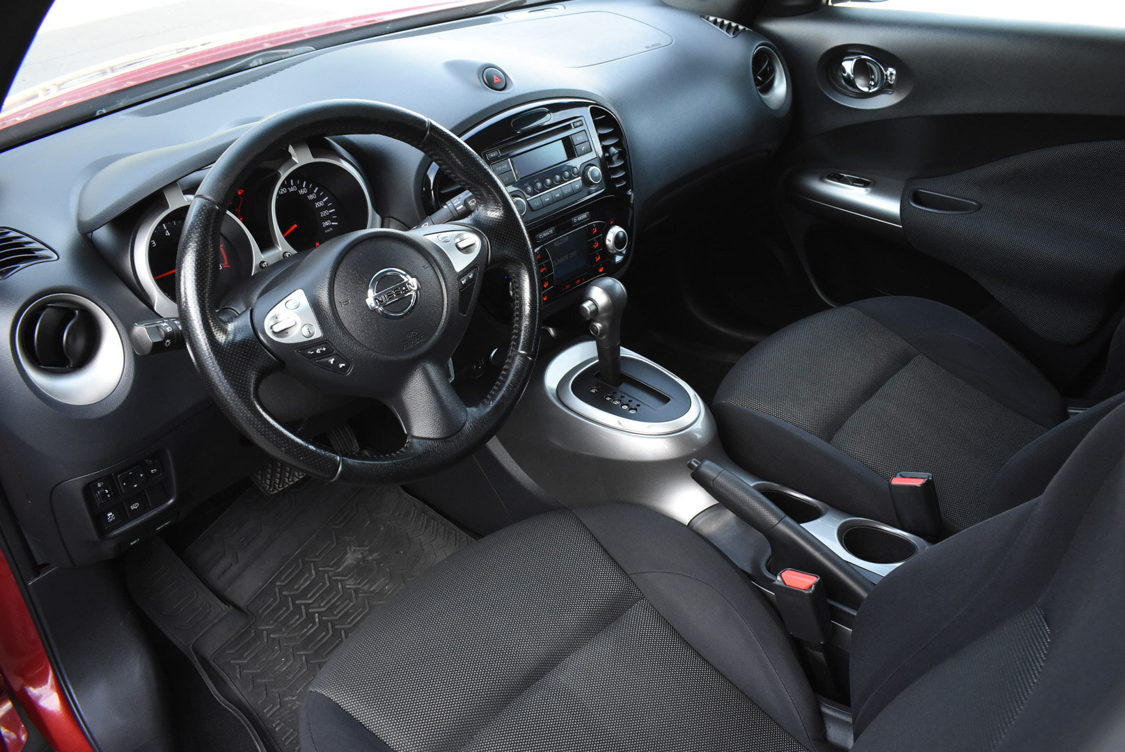 Nissan Juke, I 1.6 CVT (117 л.с.) 2013